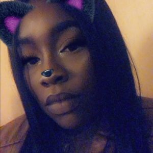 Meet your Posher, Annette